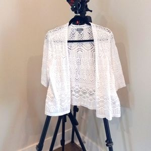 2X White Elbow Length Cropped Knit Shrug. Open Weave.
